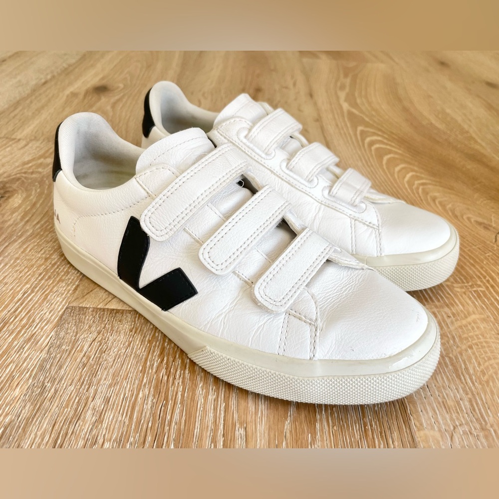 VEJA Recife Sneakers White Black Size 9 - Picture 4 of 11